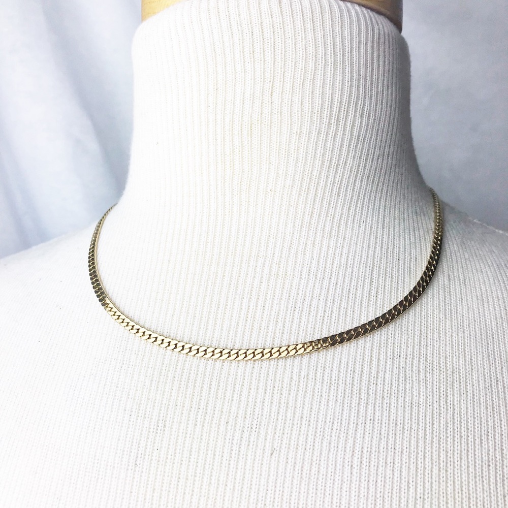 Gold tone necklace VNTG Avon collectible chain